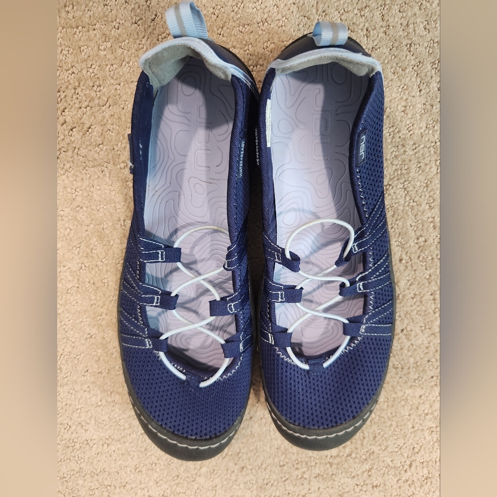 JBU Women's size 11 Blue Athletic Rockaway Water Ready Shoe